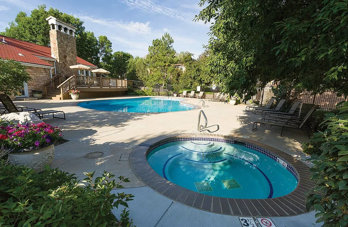 Heated Spa - Boulder Creek