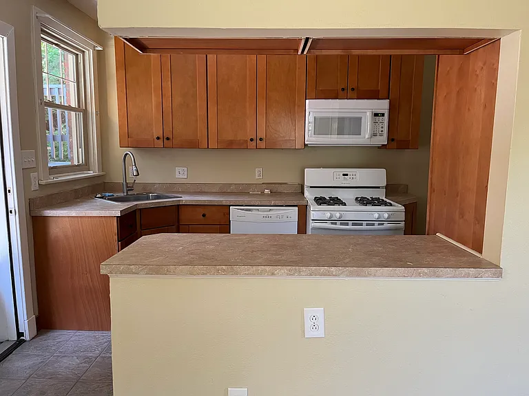 1810 Murdoch St #1 — Photo 10