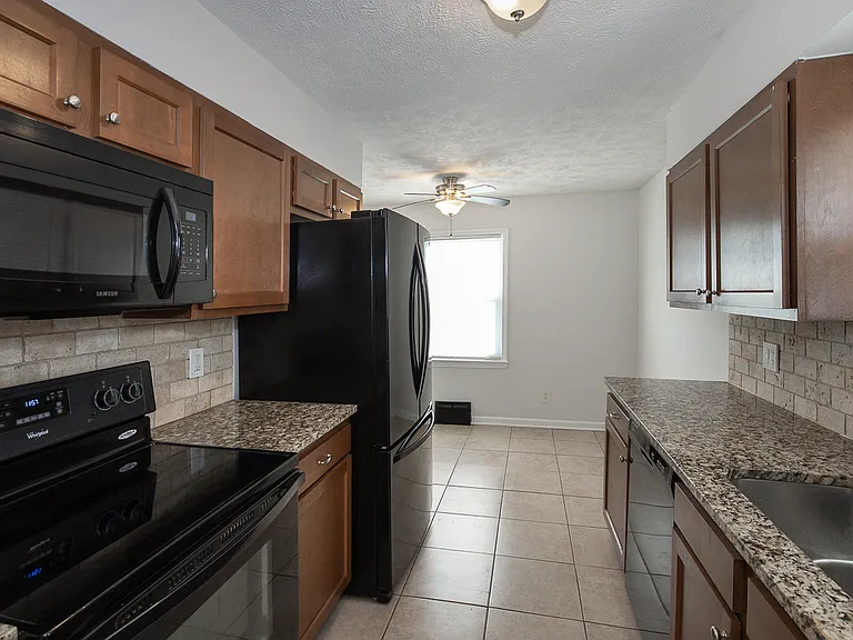 21350 Priday Ave — Photo 3