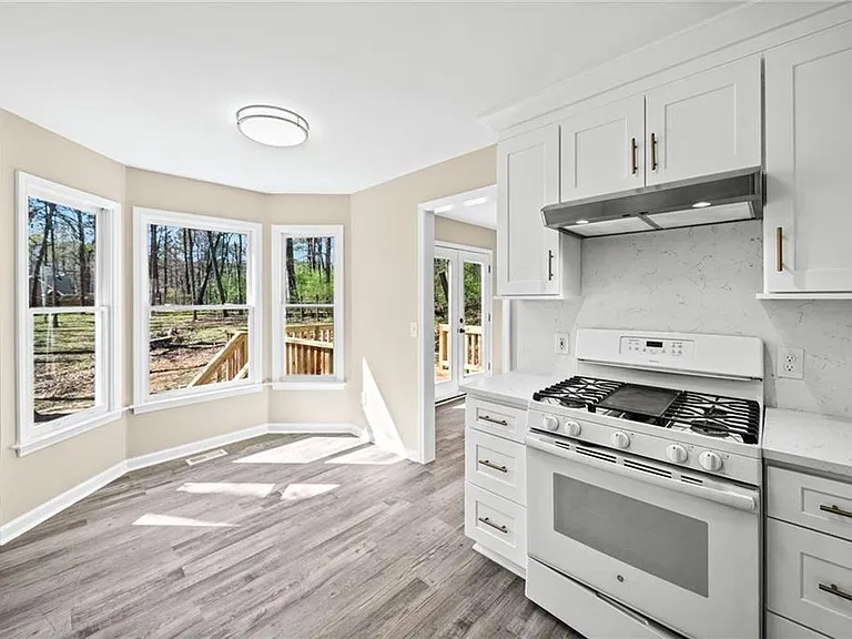 228 Hawkins Farm Cir — Photo 16