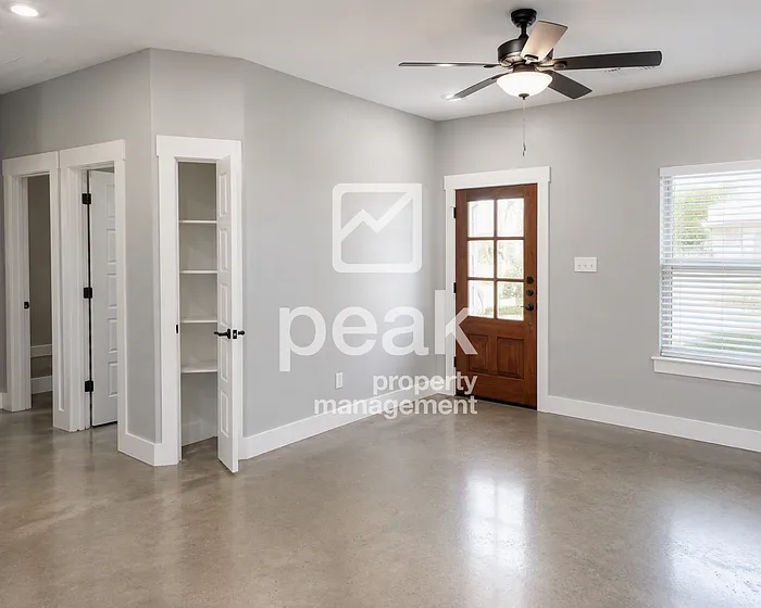 3 bed, 2.0 bath, 1120 sqft, $1,399 — Photo 4
