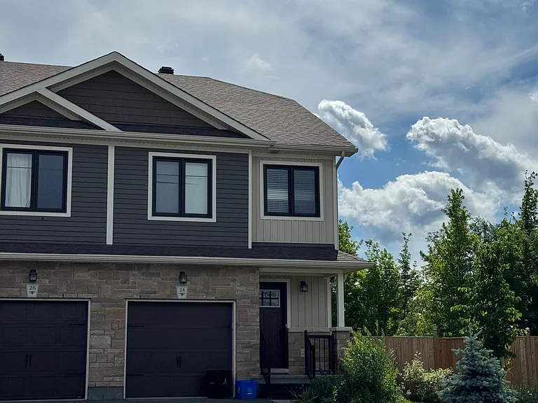 24 Staples Blvd — Photo 2