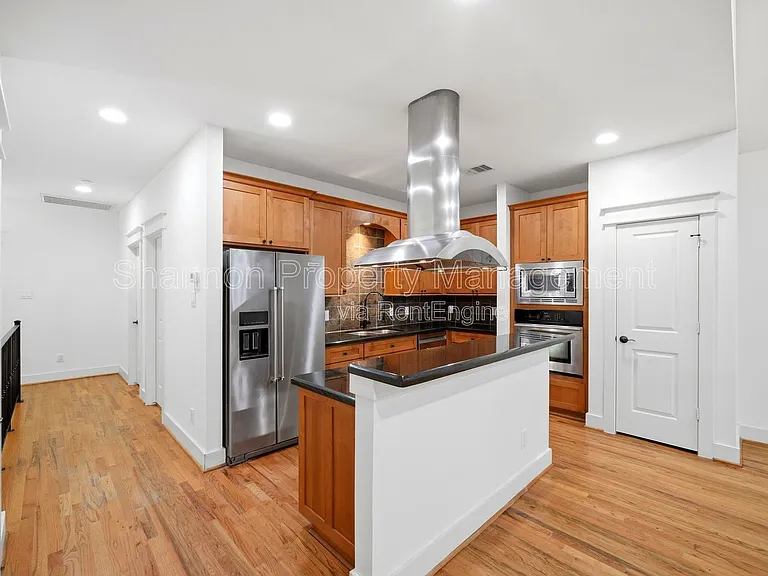 2323 Sperber Ln — Photo 25