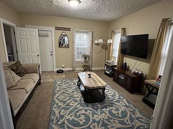 2nd image of 315 South Eighth STREET #315 1/2