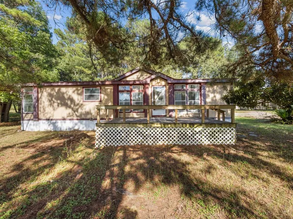 9944 Chestnut Ct, Montgomery, TX 77316