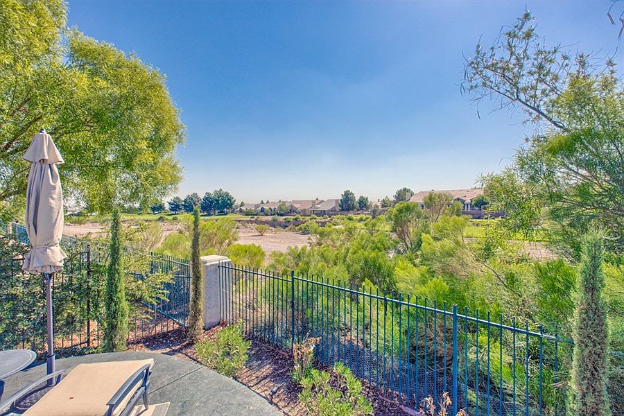 2nd image of 708 Pont Chartrain Dr