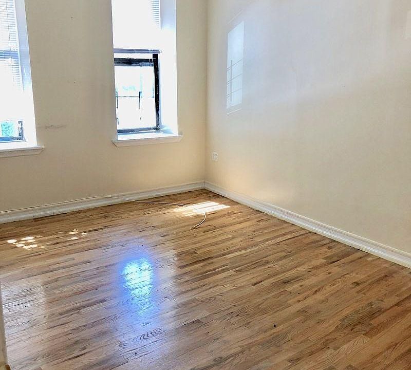 2nd image of 3405 Putnam Pl APT A3