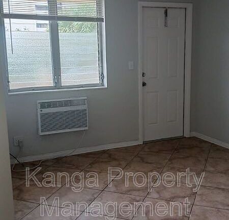 2nd image of 5400 N Flagler Dr #D-15