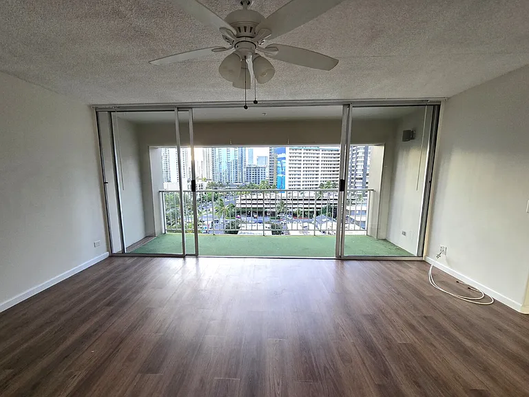 430 Keoniana St #514 — Photo 2