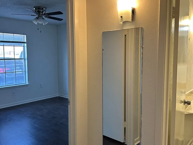 400 Johnson Dr — Photo 30