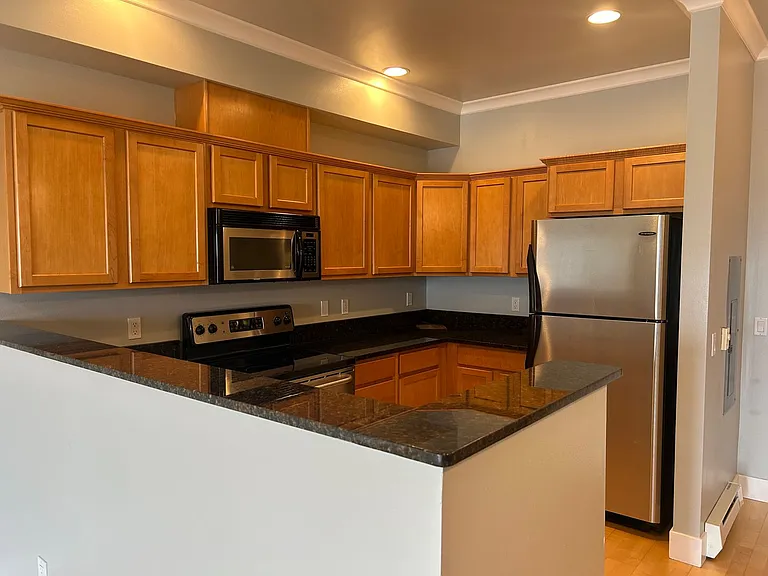1015 Railroad Ave #412 — Photo 6