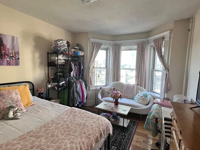 137 Peterborough St #20 — Photo 2