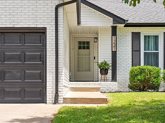 4th image of 1221 Verkler Dr