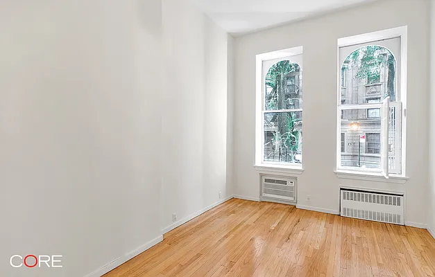 Rented by CORE | media 4