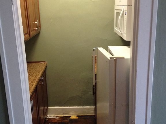 4th image of 554 Stonewall St APT 5