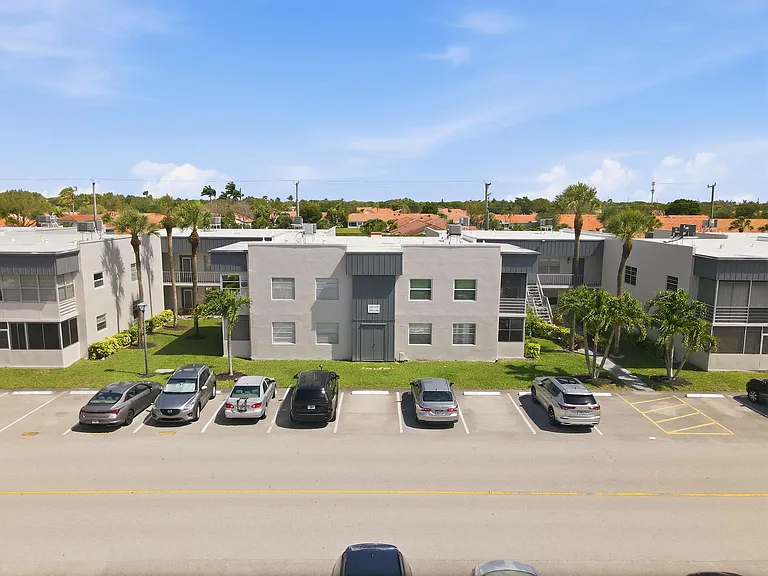 226 Normandy E #E — Photo 20