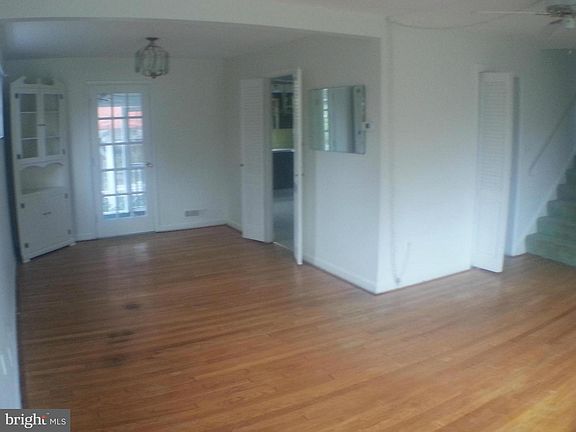 5th image of 616 Pine Tree Dr