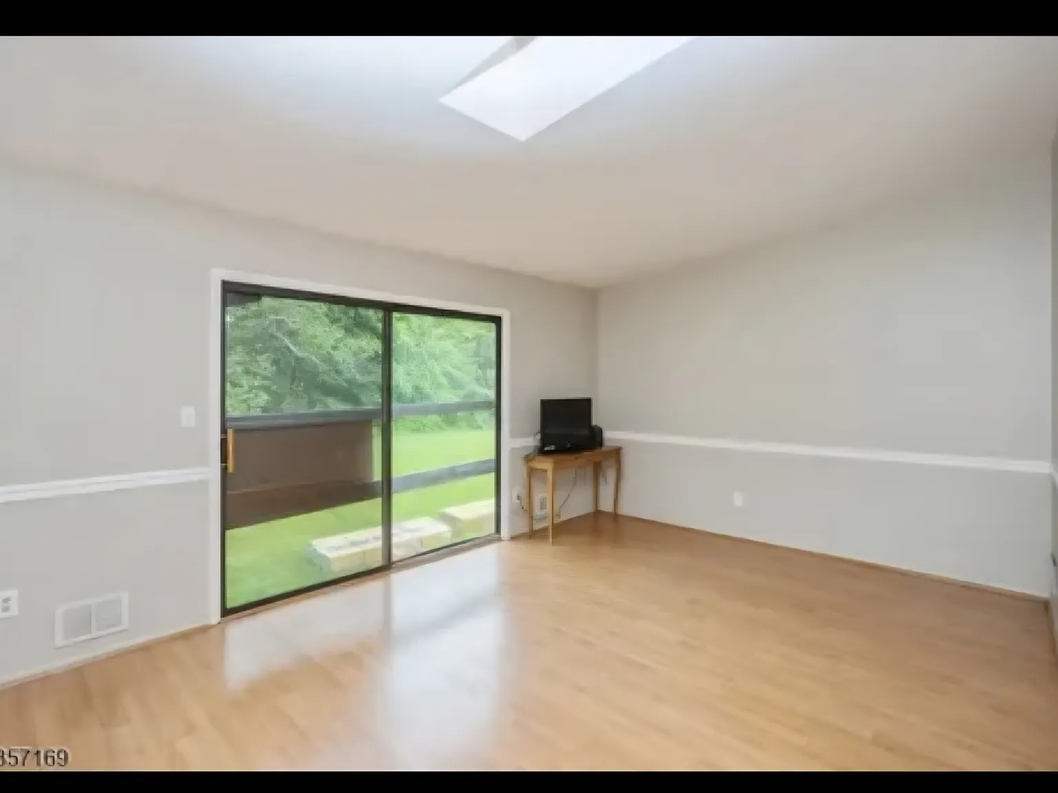 2 bed, 1.5 bath, $2,200 — Photo 3