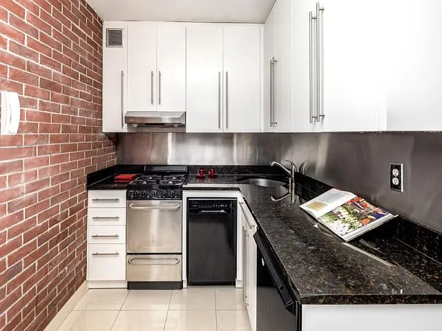 77 W 55th St #16D — Photo 4