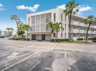 7713 SW 88th St #A202, Miami, FL 33156