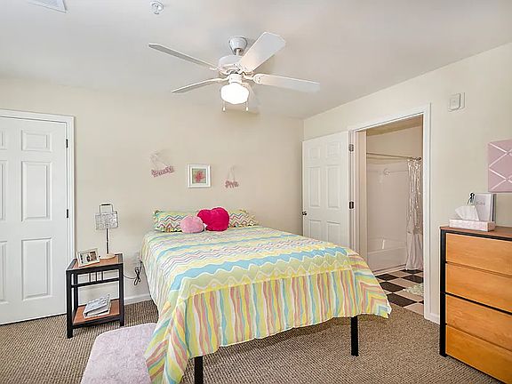4th image of 100 Yellowstone Dr #8c7daa048