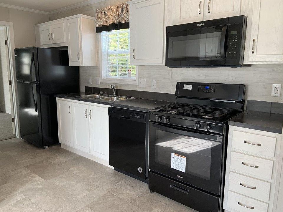 1st image of 1829 Carmel Dr #96