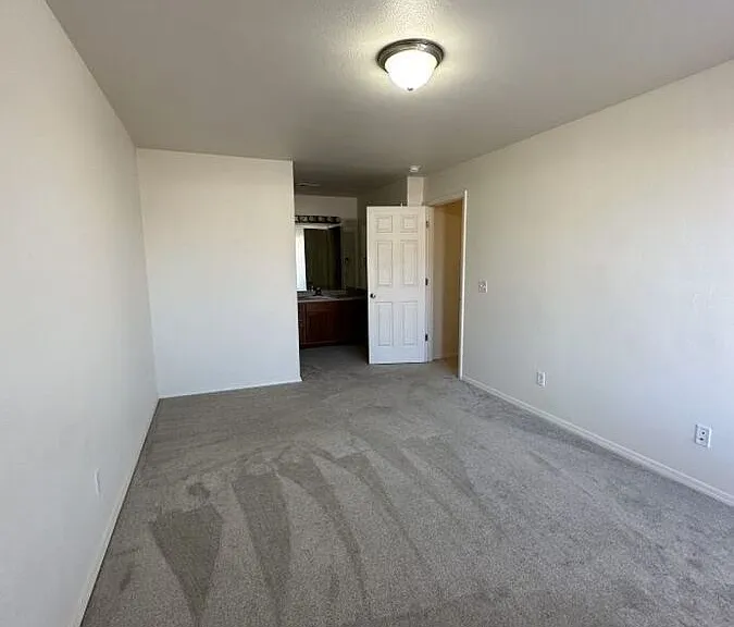 1112 Longbow Ln #G — Photo 11