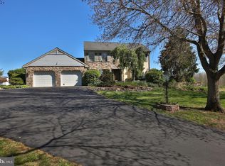 33 Harvest Ln, Perkasie, PA 18944