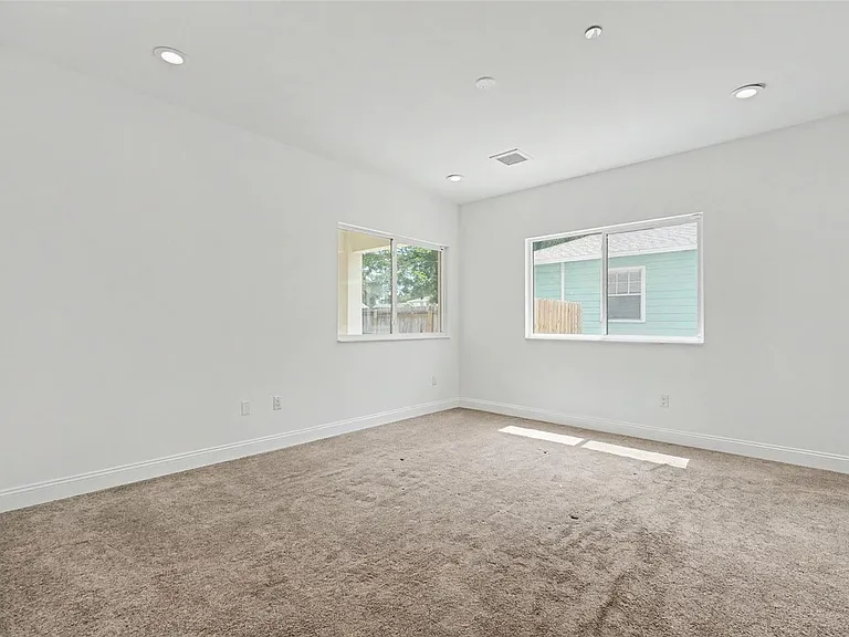 1018 7th Ave S — Photo 32