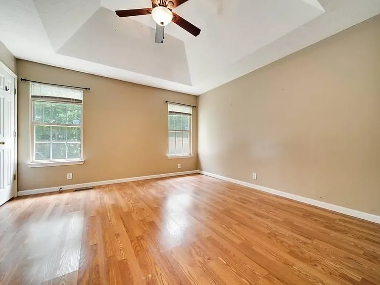 824 Stone Hedge Ct — Photo 23