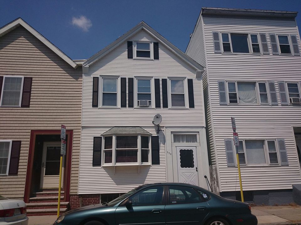 1st image of 520 E 8th St