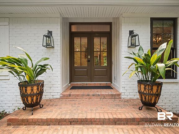 2nd image of 674 Colonial Dr