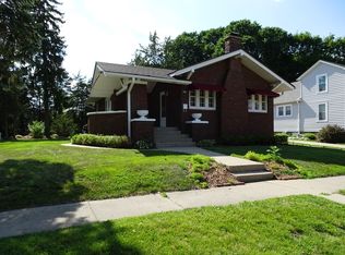 817 S 3rd St, St Charles, IL 60174