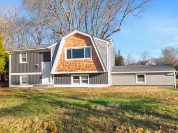1 Mallard Lane, Waterford, CT 06385