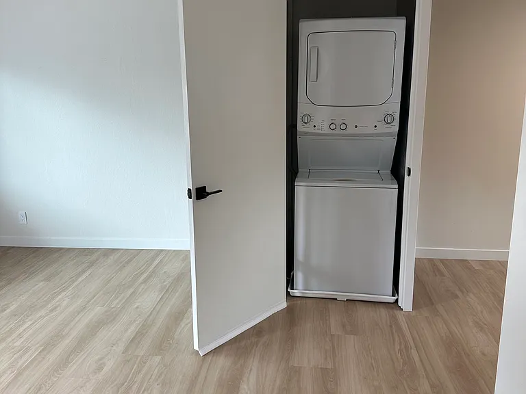 1909 San Ramon Ave #3 — Photo 10