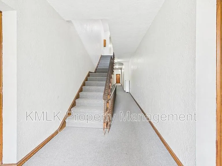 1352 Kenilworth Ave — Photo 6