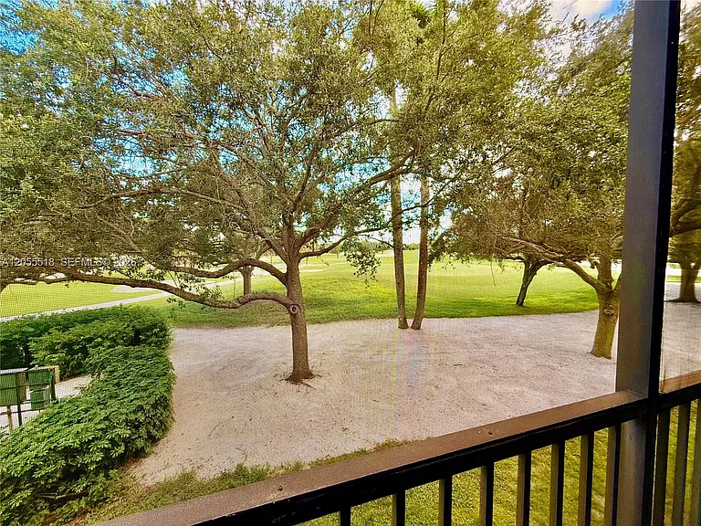 200 Jacaranda Country Club Dr #4B — Photo 16