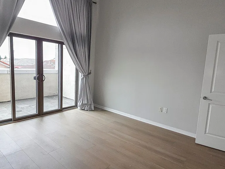 600 N Atlantic Blvd #215 — Photo 11