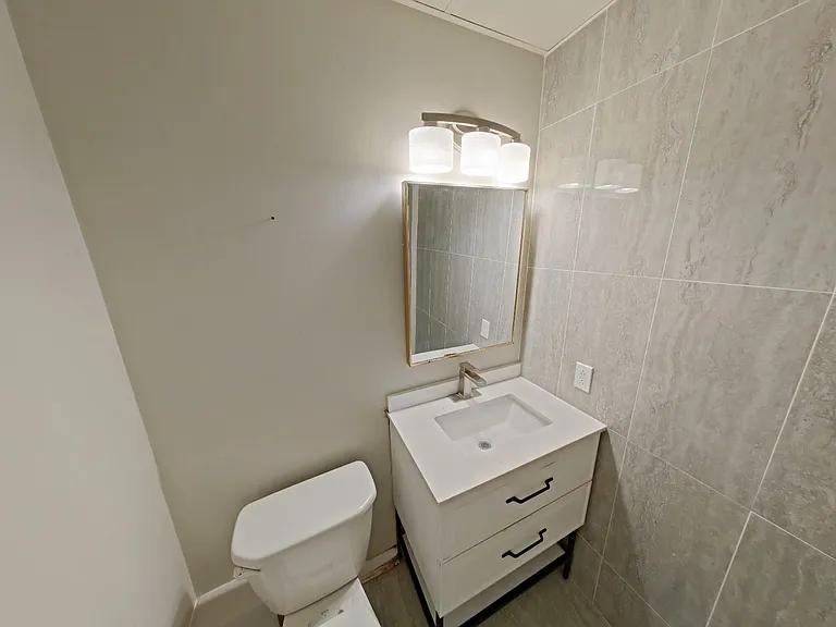 1030 E Lancaster Ave #L4 — Photo 6