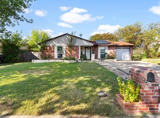 2710 Kristinwood Dr, Arlington, TX 76014