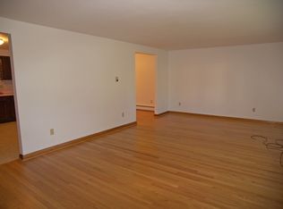 7 Lorraine Cres, Liverpool, NY