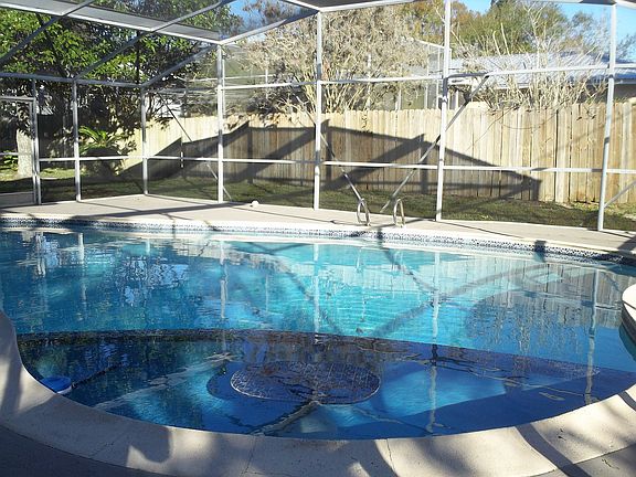3rd image of 3660 Miriam Dr