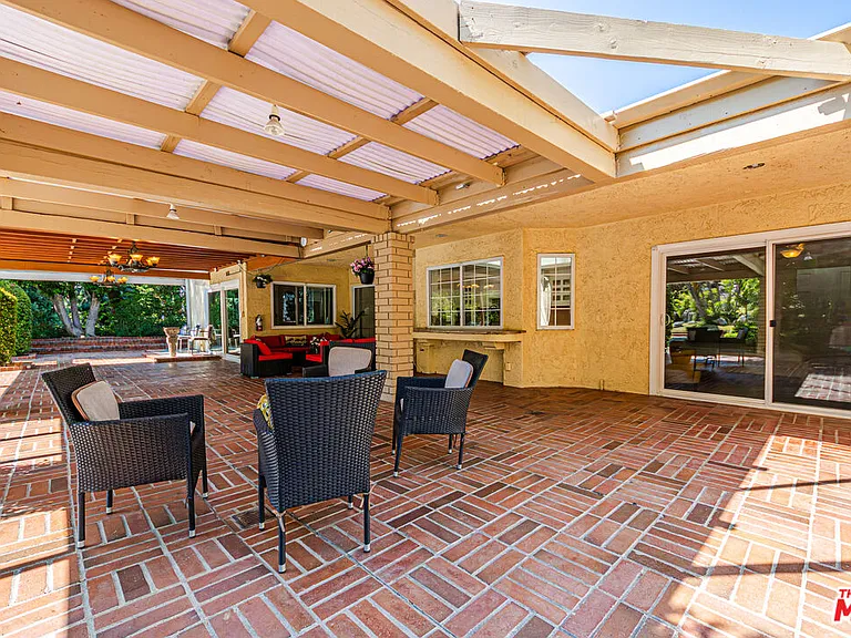 18022 Lake Encino Dr — Photo 27