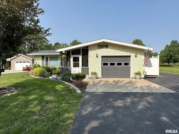 36 Forest View Rd, Dahinda, IL 61428