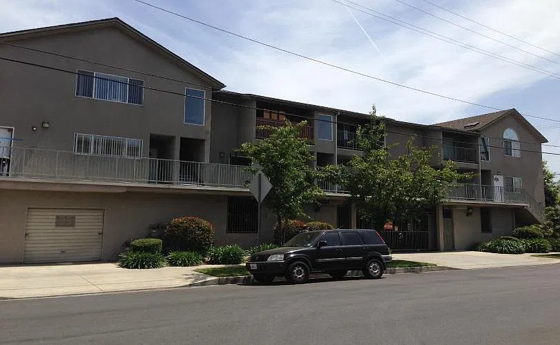 1 bed, 700 sqft, $2,150 — Photo 2