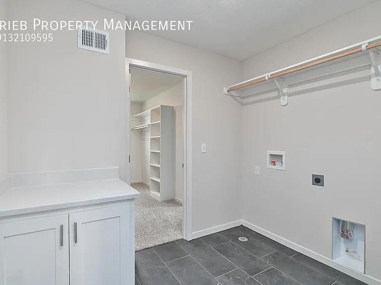 2677 W Dartmouth St — Photo 30