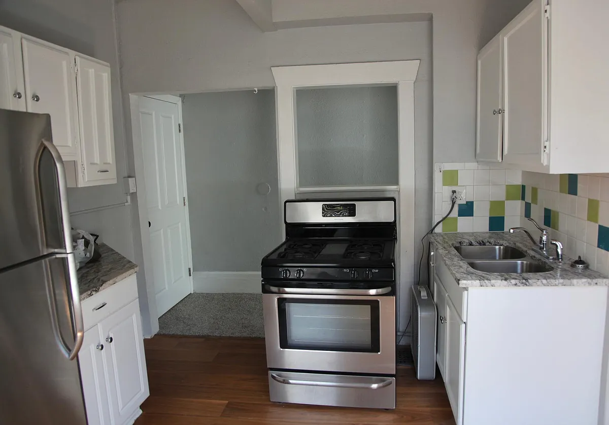 Kitchen - 3127 W 24th Ave #5