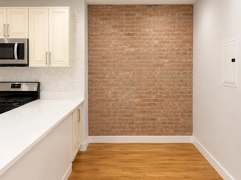 130 Monticello Ave #2 — Photo 5