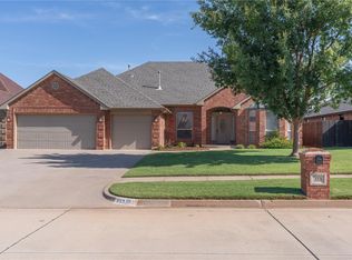 333 E Mobile Ter, Mustang, OK 73064