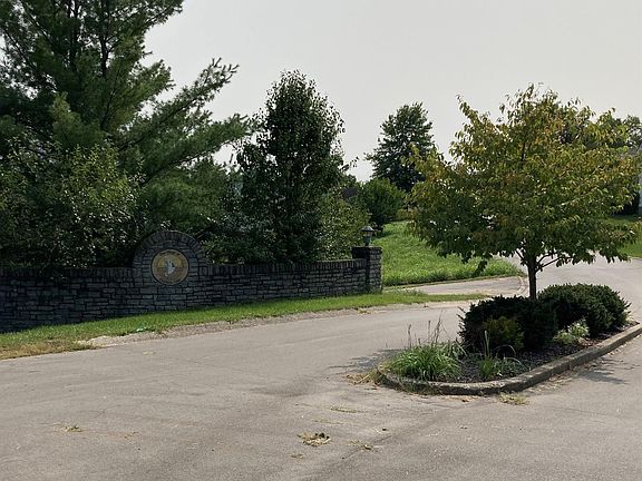 2nd image of 202 Village Dr